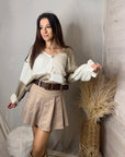 GILET COURT EN MAILLE BEIGE IMPRIMÉ