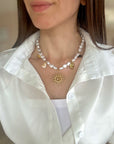 Collier perles & charms dorés 🌞